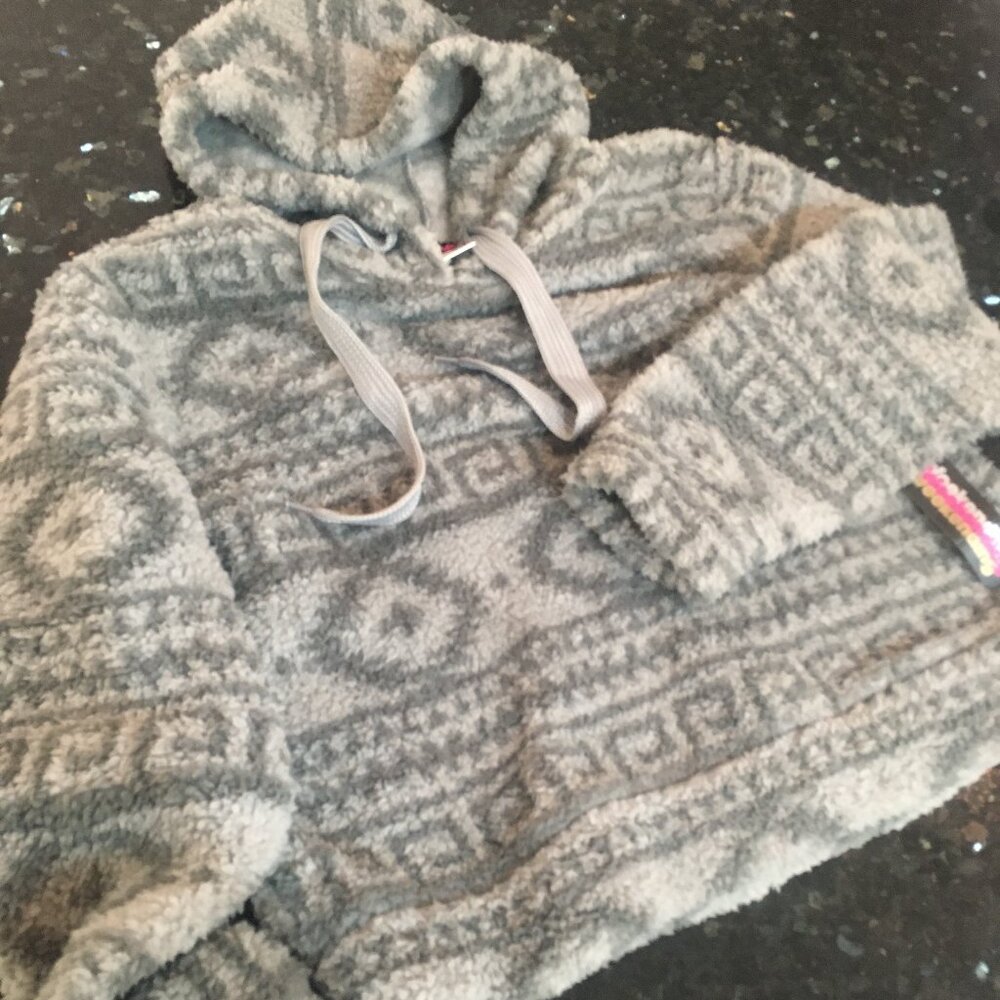 NEW Weekending Hoodie - Medium